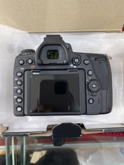Nikon D780