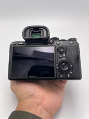 Sony A73