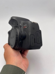 Canon EOS 750D