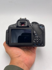 Canon EOS 700D