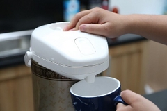 Bình thủy điện Sharp KP-36SV