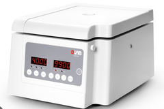 Máy ly tâm 4000 vòng/phút, Model: DM0408, Hãng: DLAB – Mỹ