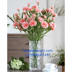 Lọ hoa cẩm chướng hồng