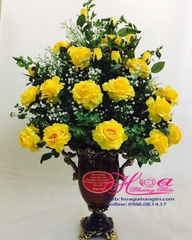 Bình hoa hồng vàng HCB267