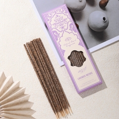 Hương trầm que hoa oải hương