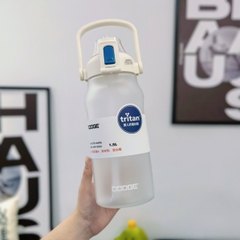Bình nước cầm tay Dodge 1500ml DL22622