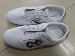 Giầy Budosaka trắng