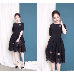 Đầm đen phối ren