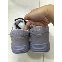 Giày thể thao dòng Neo