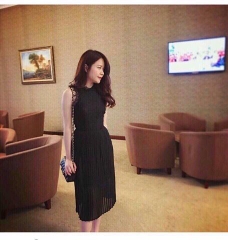 Đầm ren xếp ly z.a.r.a hai lớp