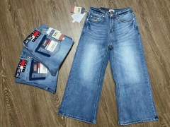 TOMY JEAN