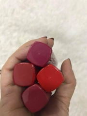 son lỳ