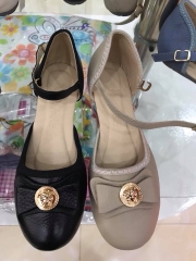 Giày mềm êm