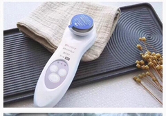 Máy massage hàng của Nhật