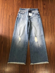 Quần jean Sneak peek