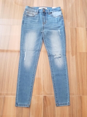 Jean ZR ống bó lai tua lưng cao 9t.