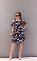 Đầm lụa khoét vai ko nhăn size L XL ( 52-65 ký)