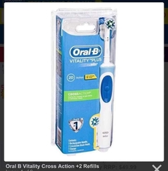 Bàn chải điện người lớn Oral-B có cả trẻ em