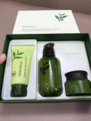 Set sữa rửa mặt-serum-kem dưỡng da của Innisfree