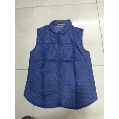 Áo denim sát nách in hoa và trơn
