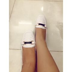 Giày búp bê, đế bệt.
