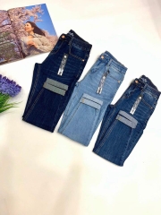 Quần jean lưng thun dây kéo form baggy