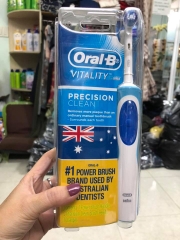 Bàn chải điện người lớn Oral-B có cả trẻ em