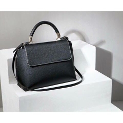 túi h&m  Size 28x21x9 sắp về