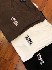 ÁO THUN CỔ TIM THÊU TOMMY BORIP LỤA