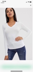 Áo uniqlo thun borip tay dài cổ tim chất vải siêu đẹp