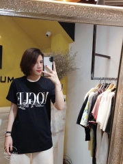 Áo thun in hiệuVogue