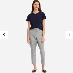 . UNIQLO - ÁO THUN VỀ FORM SUÔN NHƯ WEB