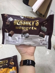 Chocolate Hershey size 300 gam.