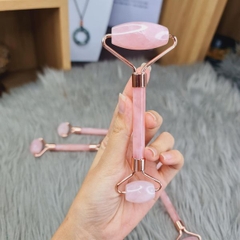 Thanh lăn massage mặt nâng cơ mặt bằng đá thạch anh Hồng loại hạng nhất