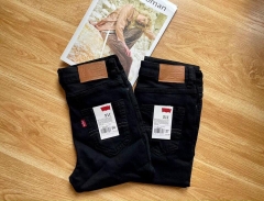 Q. Skinny Levi’s 1 màu đen xịn đét