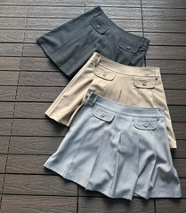 Suess skort ( chân váy có quần bên trong)