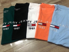 Áo thun cotton thêu chữ nổi