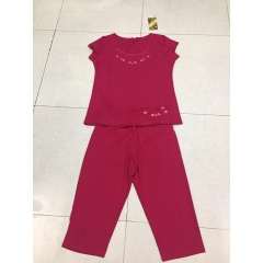 Bộ đồ thun cotton thêu sắc xảo.