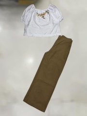 Set bộ áo tơ thêu và quần dài linen gân ống rộng