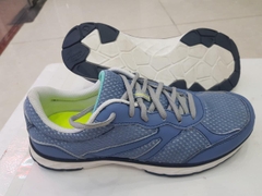 Giày thể thao xịn