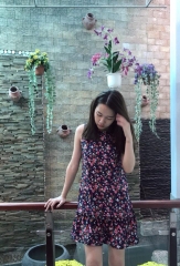Đầm đuôi cá không tay hoa nhiều màu