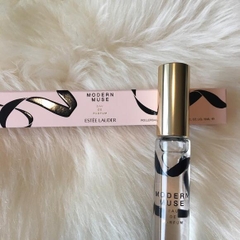 Nước hoa dạng cây lăn của Esterlauder 6ml mùi tuyệt vời