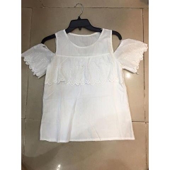 Áo ren cotton rớt vai xinh xắn