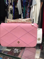 tory burch hồng
