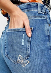 Jeans ZR 9t rách nhẹ lưng cao, thêu bướm, tua lai.