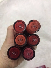 son lỳ