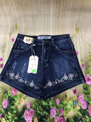 Short thêu