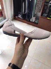 Giày mềm êm