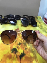 Mắt kiếng Mỹ