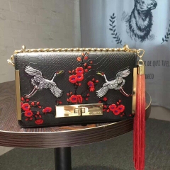Túi xuất xịn